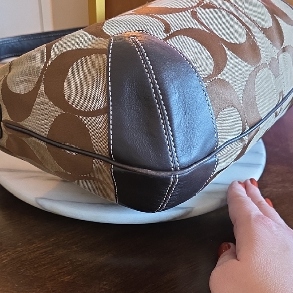 Coach 2007 Ergo Brown Signature Canvas With Leather Trim Shoulder Bag! - Picture 9 of 16